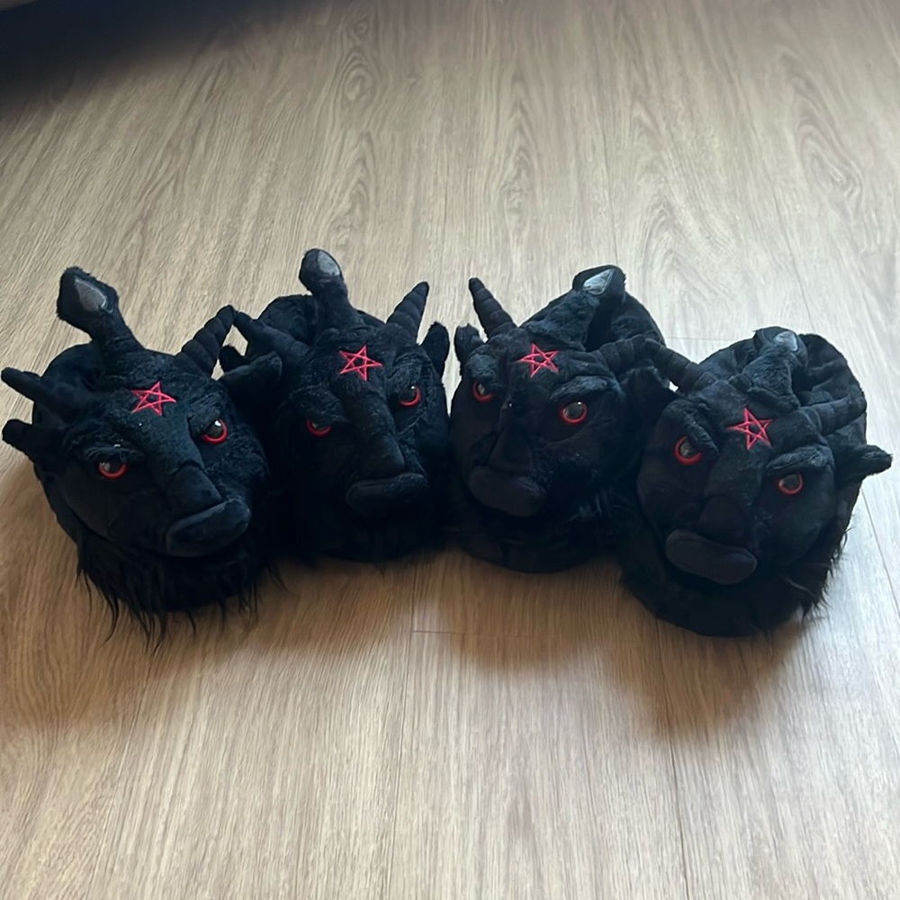 Kreeptures Killstar Dark Lord Slippers, One S-M, Another M-L